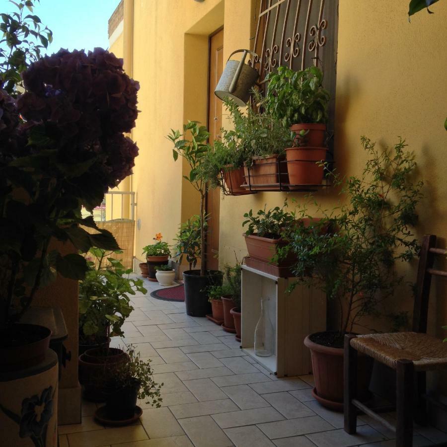 B&B La Casetta Quartu SantʼElena Екстериор снимка